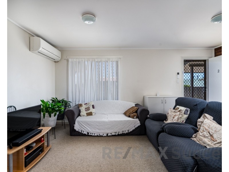 2/4 Brendanbri Street, Kearneys Spring QLD 4350