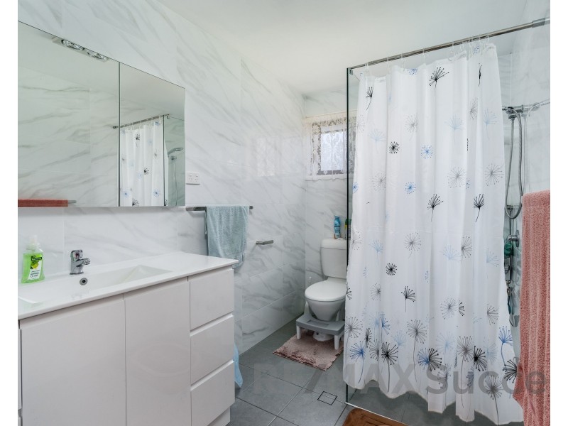 2/4 Brendanbri Street, Kearneys Spring QLD 4350