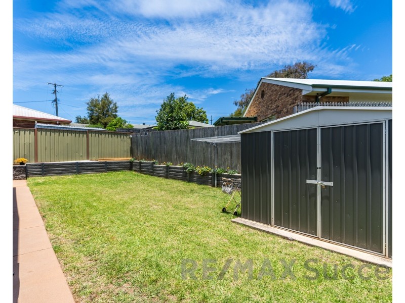 2/4 Brendanbri Street, Kearneys Spring QLD 4350