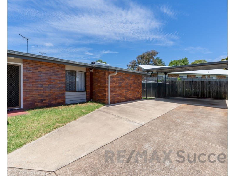 2/4 Brendanbri Street, Kearneys Spring QLD 4350