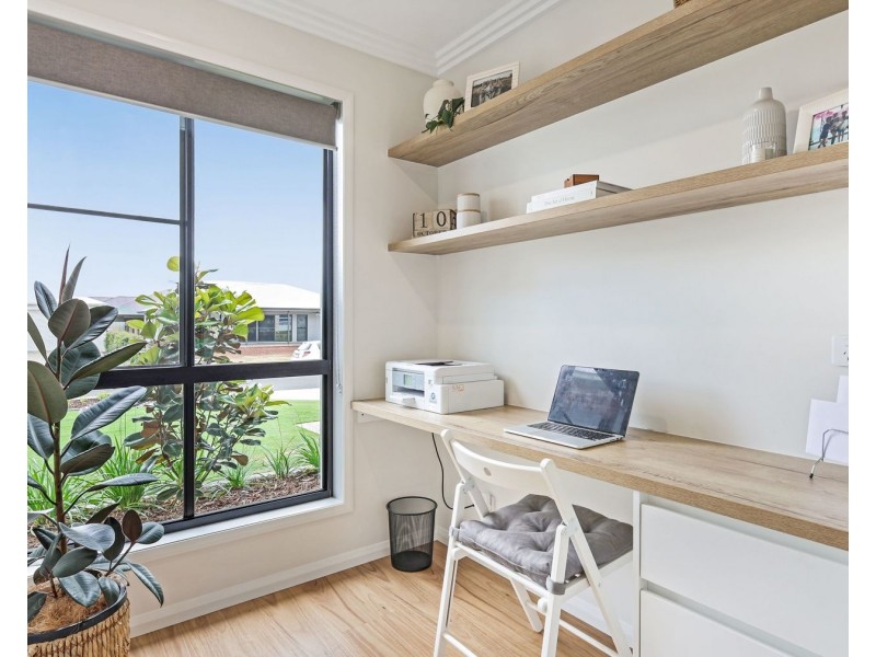 4 O’Neill Circuit, Kearneys Spring QLD 4350