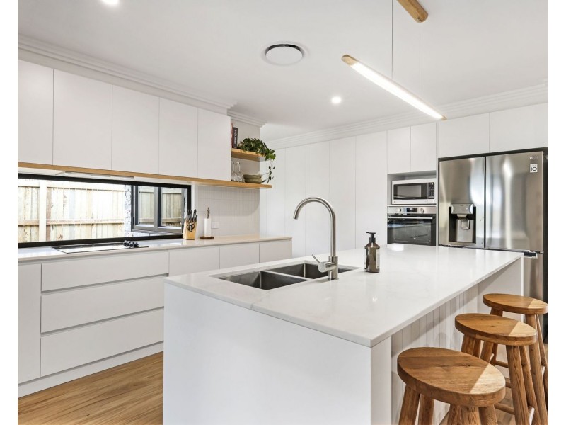 4 O’Neill Circuit, Kearneys Spring QLD 4350