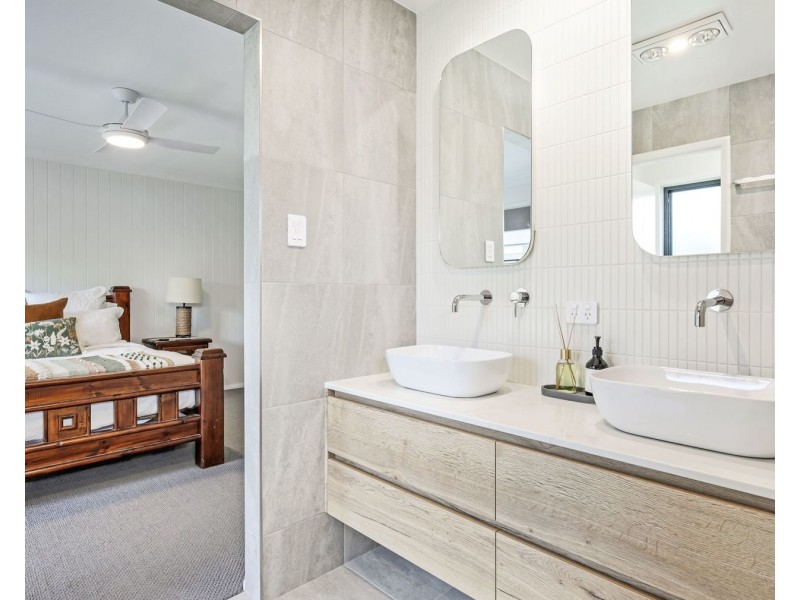 4 O’Neill Circuit, Kearneys Spring QLD 4350