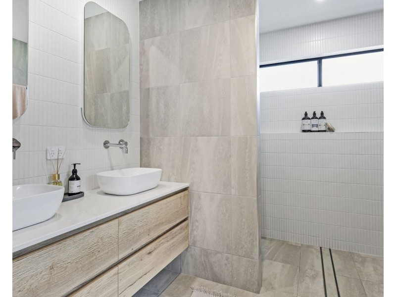 4 O’Neill Circuit, Kearneys Spring QLD 4350