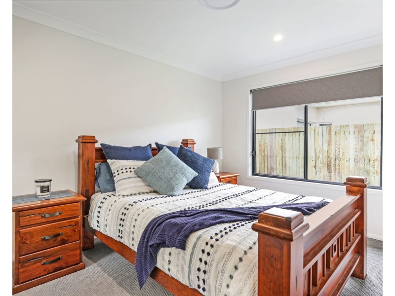 4 O’Neill Circuit, Kearneys Spring QLD 4350