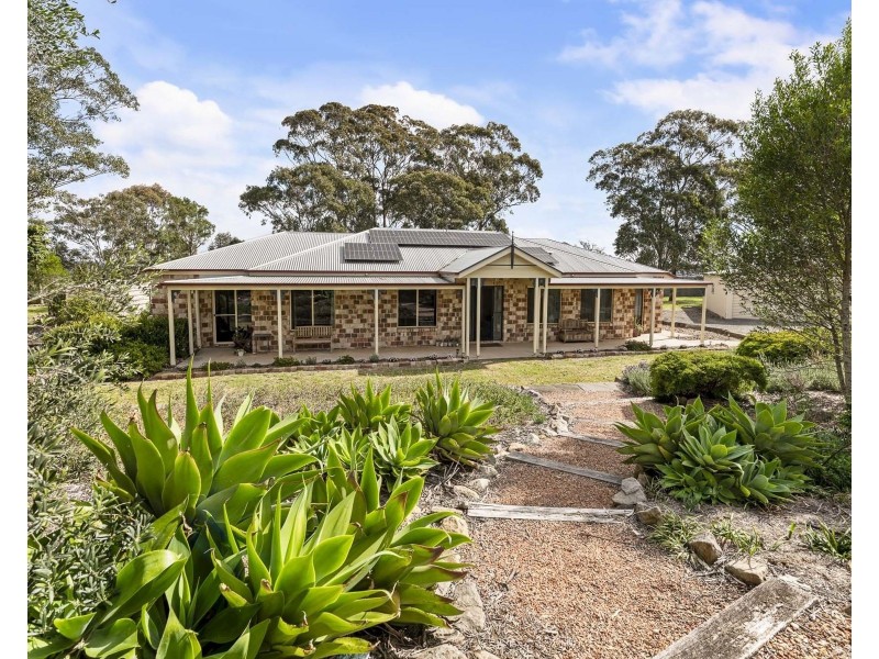 1 Eli Court, Highfields QLD 4352