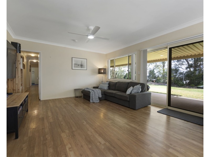 1 Eli Court, Highfields QLD 4352