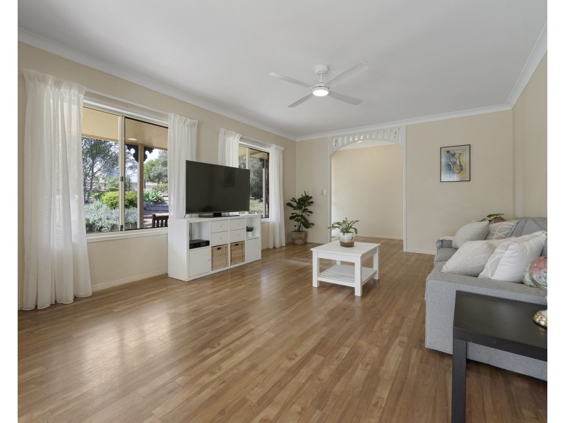 1 Eli Court, Highfields QLD 4352
