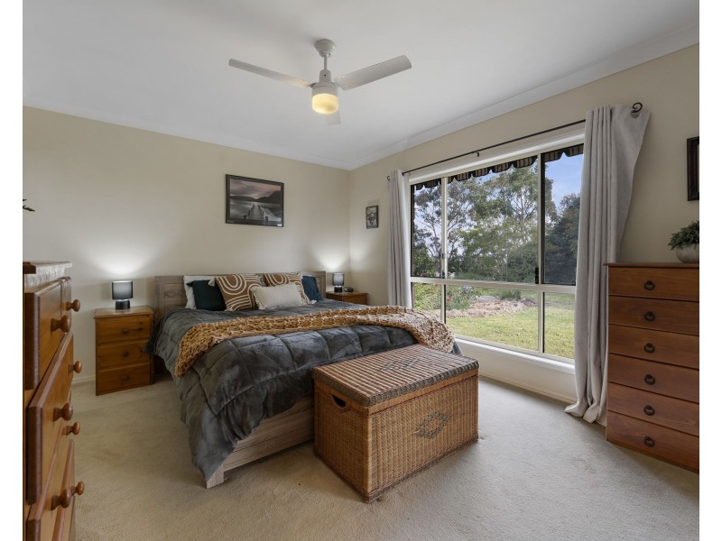1 Eli Court, Highfields QLD 4352