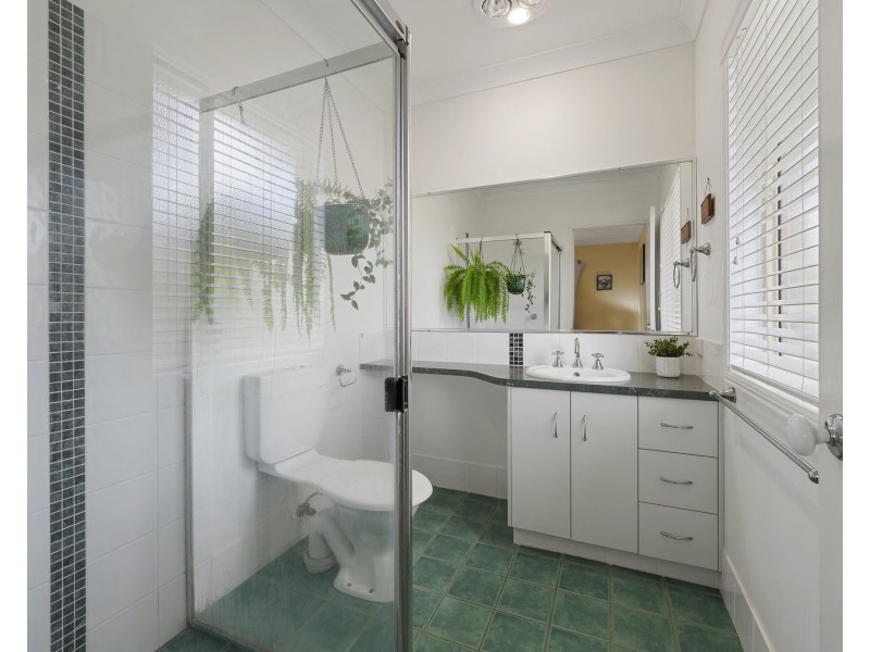 1 Eli Court, Highfields QLD 4352