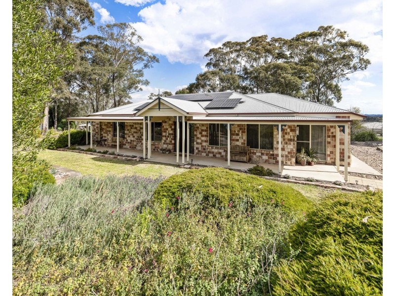 1 Eli Court, Highfields QLD 4352