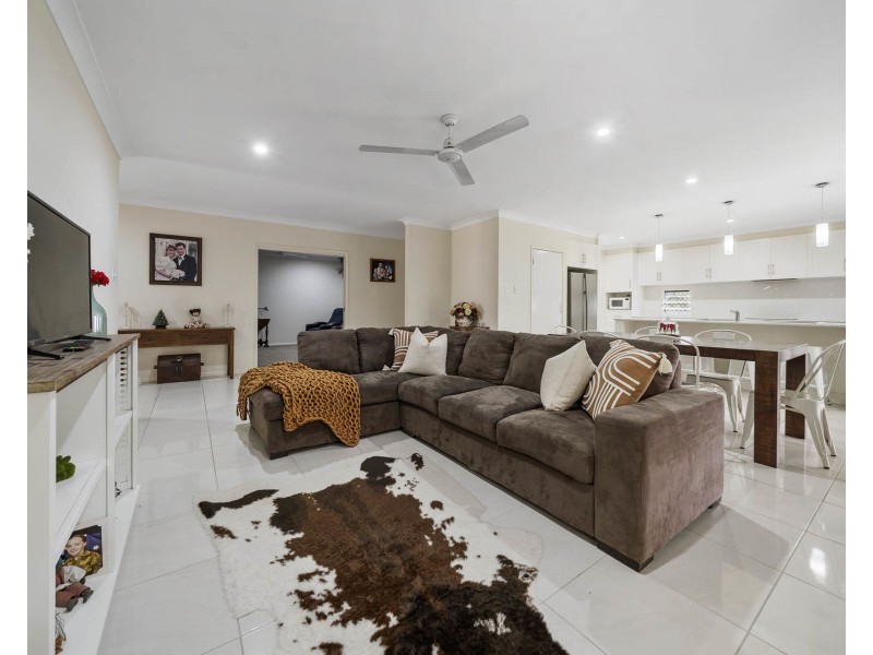 27 Kennard Street, Westbrook QLD 4350