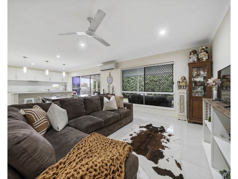 27 Kennard Street, Westbrook QLD 4350