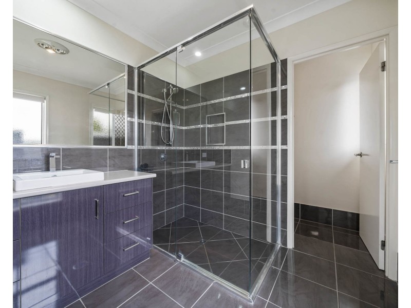 27 Kennard Street, Westbrook QLD 4350