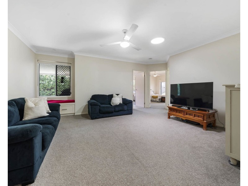 27 Kennard Street, Westbrook QLD 4350