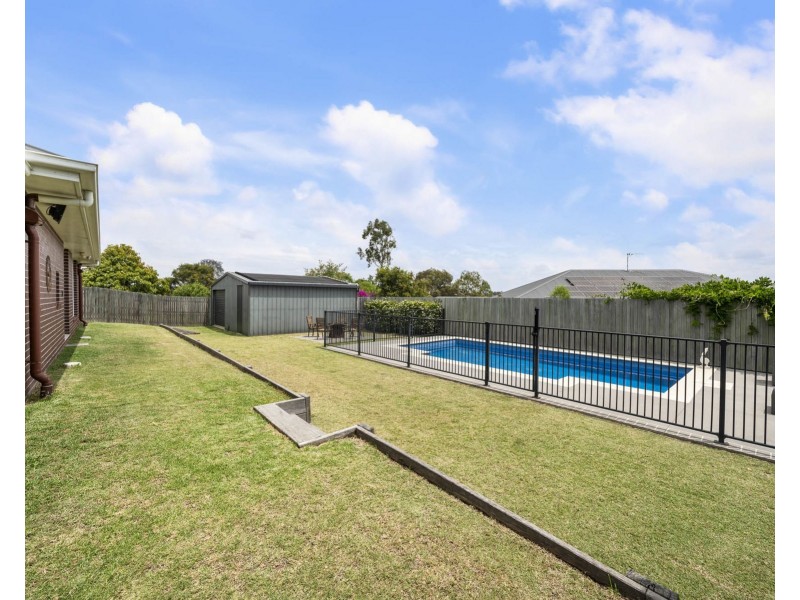 27 Kennard Street, Westbrook QLD 4350