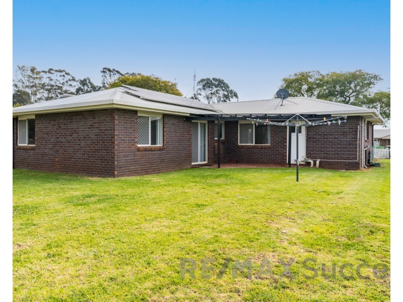 460 West Street, Kearneys Spring QLD 4350