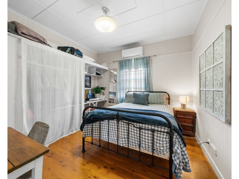 3 Betty Street, Newtown QLD 4350