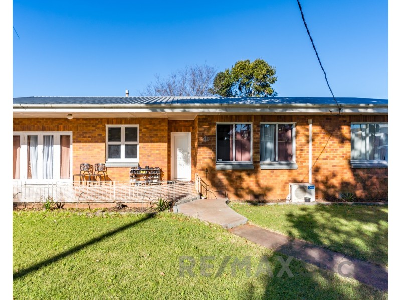 4D Herries Street, East Toowoomba QLD 4350