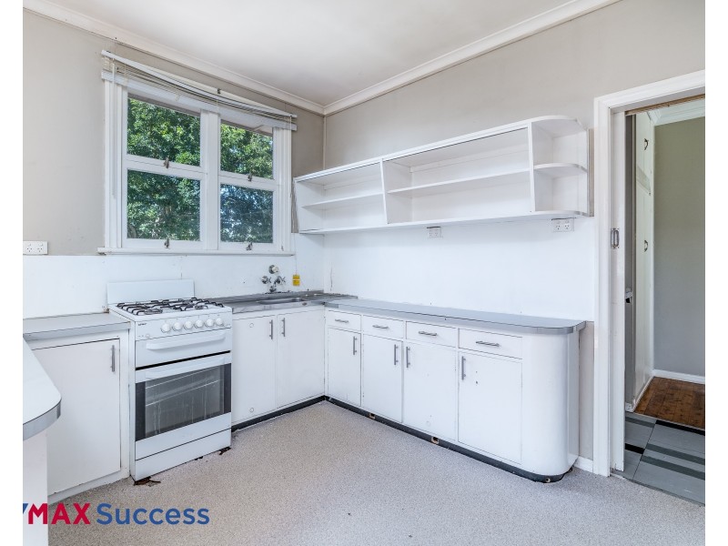 4D Herries Street, East Toowoomba QLD 4350