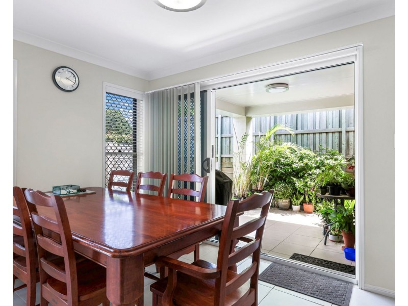 1/7 Sunning Street, Kearneys Spring QLD 4350