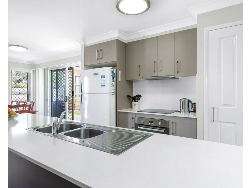 1/7 Sunning Street, Kearneys Spring QLD 4350