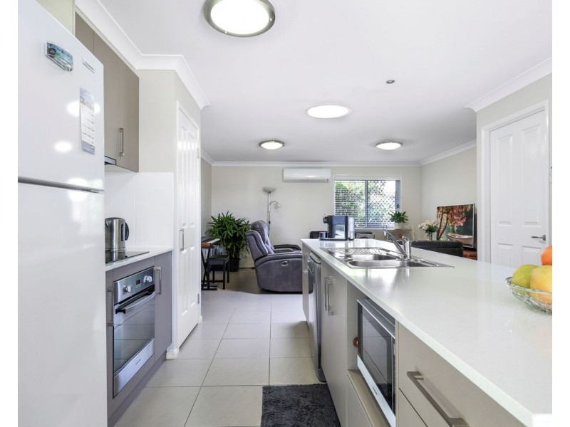 1/7 Sunning Street, Kearneys Spring QLD 4350