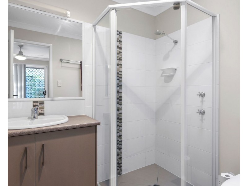 1/7 Sunning Street, Kearneys Spring QLD 4350