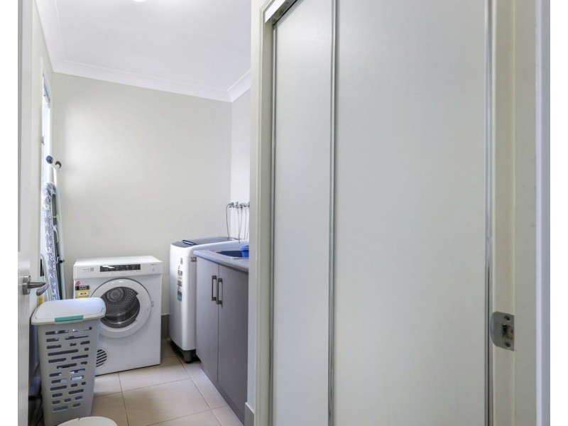 1/7 Sunning Street, Kearneys Spring QLD 4350