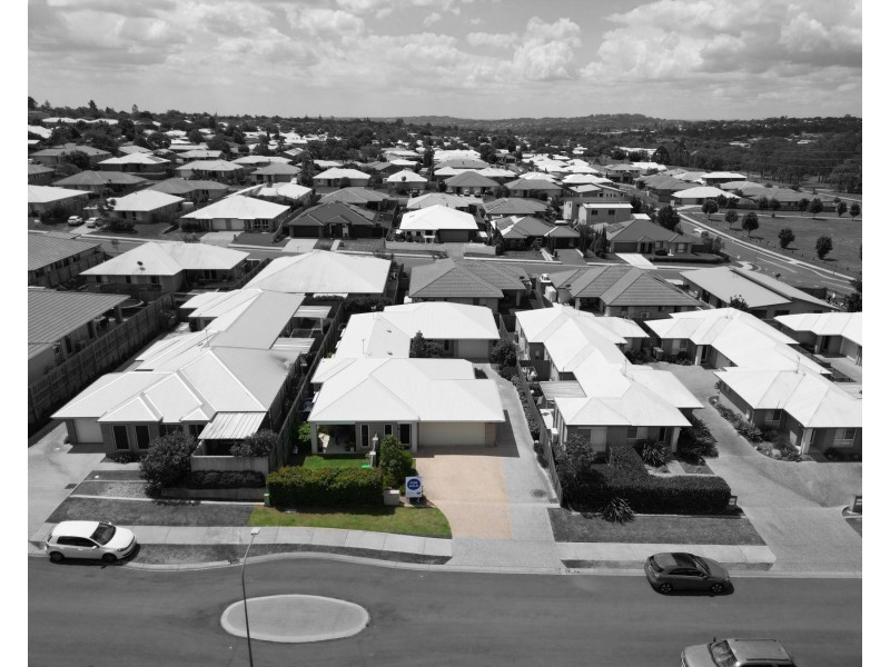 1/7 Sunning Street, Kearneys Spring QLD 4350