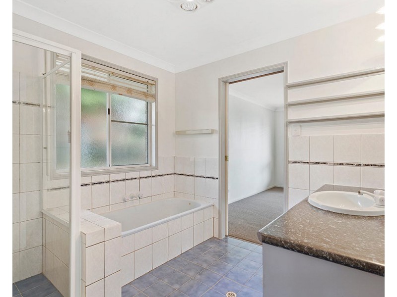 6 Dalzell Crescent, Darling Heights QLD 4350
