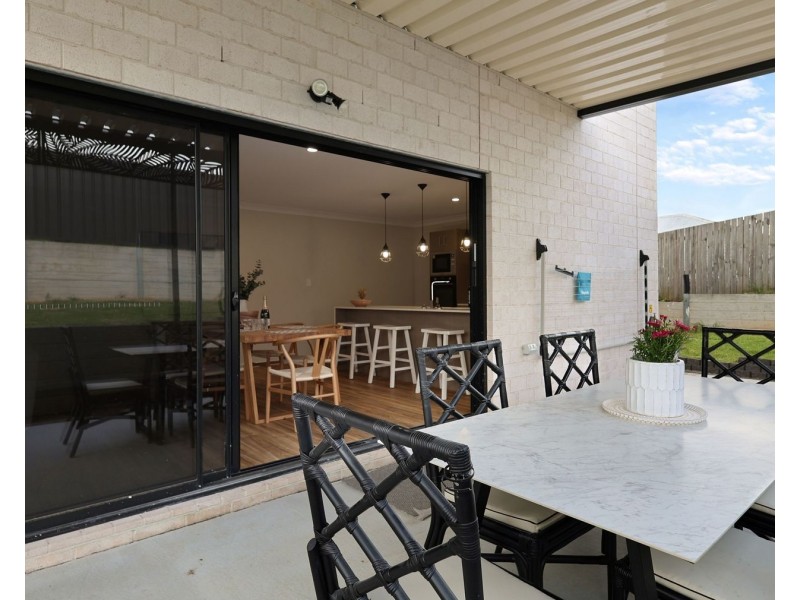 17 Grace View Street, Darling Heights QLD 4350