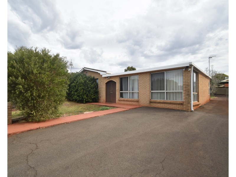 67 Hoepper Street, Kearneys Spring QLD 4350