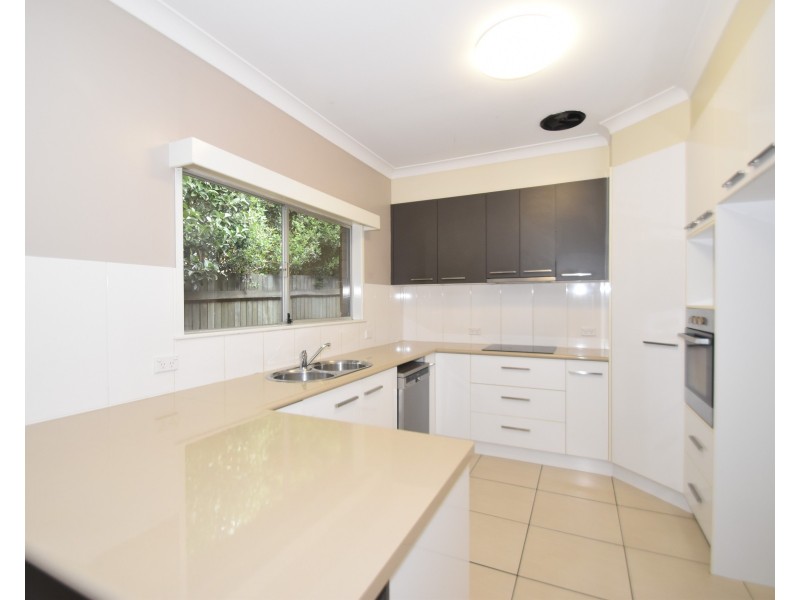 67 Hoepper Street, Kearneys Spring QLD 4350