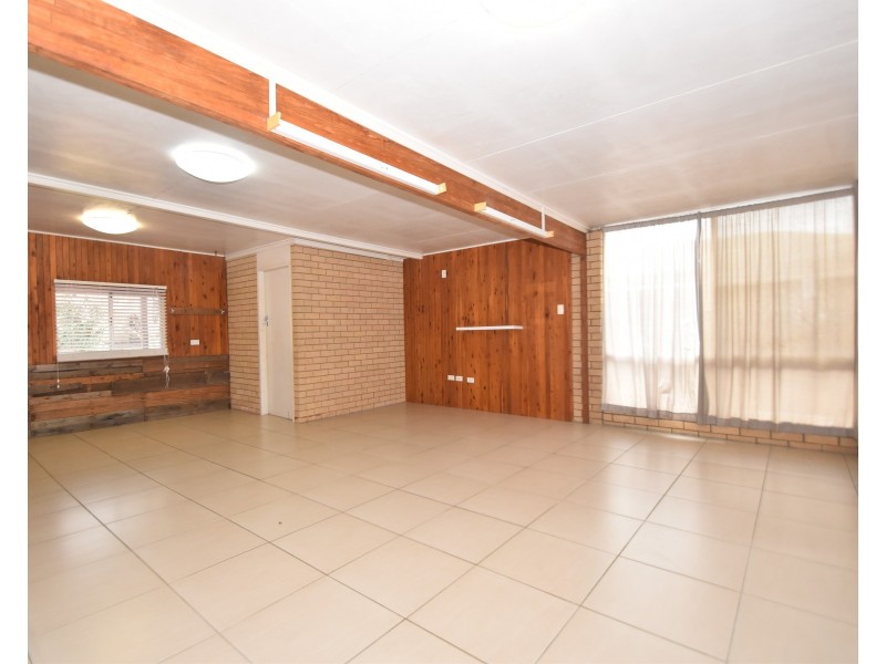 67 Hoepper Street, Kearneys Spring QLD 4350