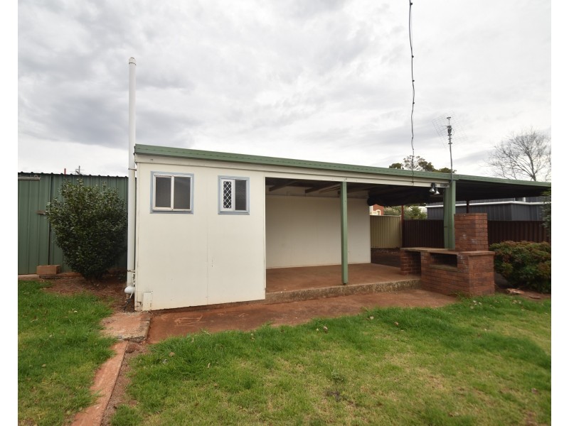 67 Hoepper Street, Kearneys Spring QLD 4350