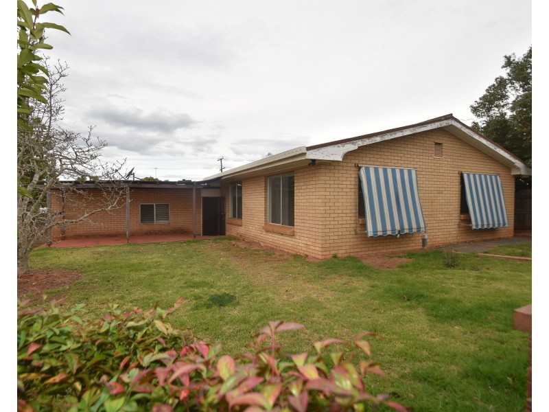 67 Hoepper Street, Kearneys Spring QLD 4350