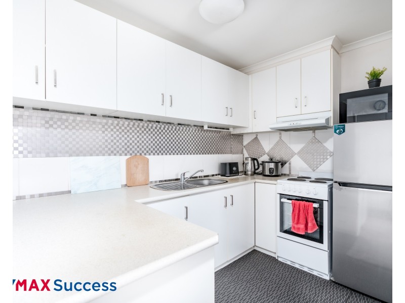 9/5-7 Uniplaza Court, Kearneys Spring QLD 4350