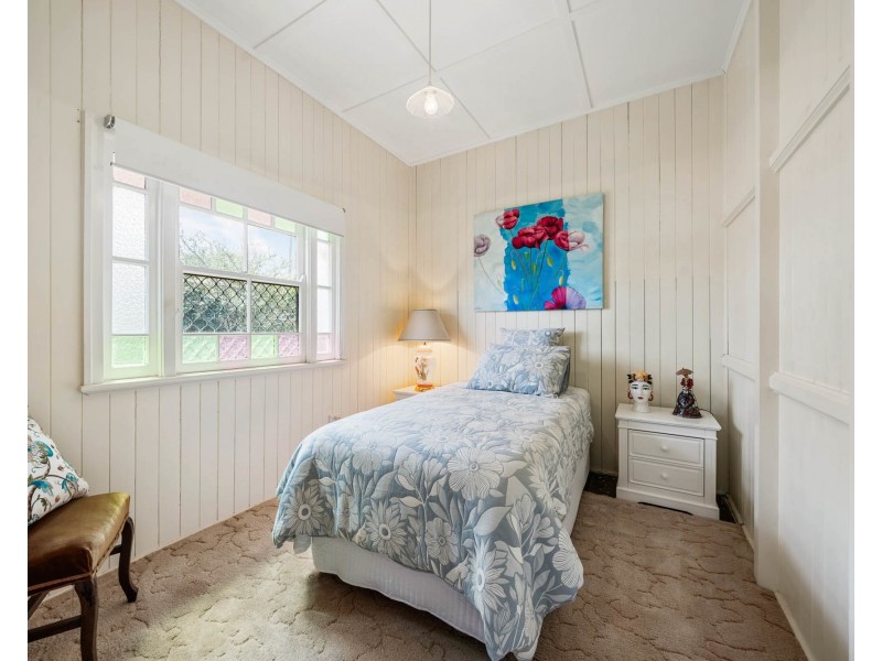 2A Kenilworth Street, North Toowoomba QLD 4350