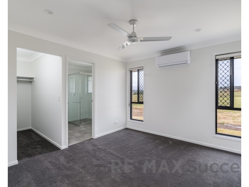 16 Aquila Drive, Meringandan West QLD 4352