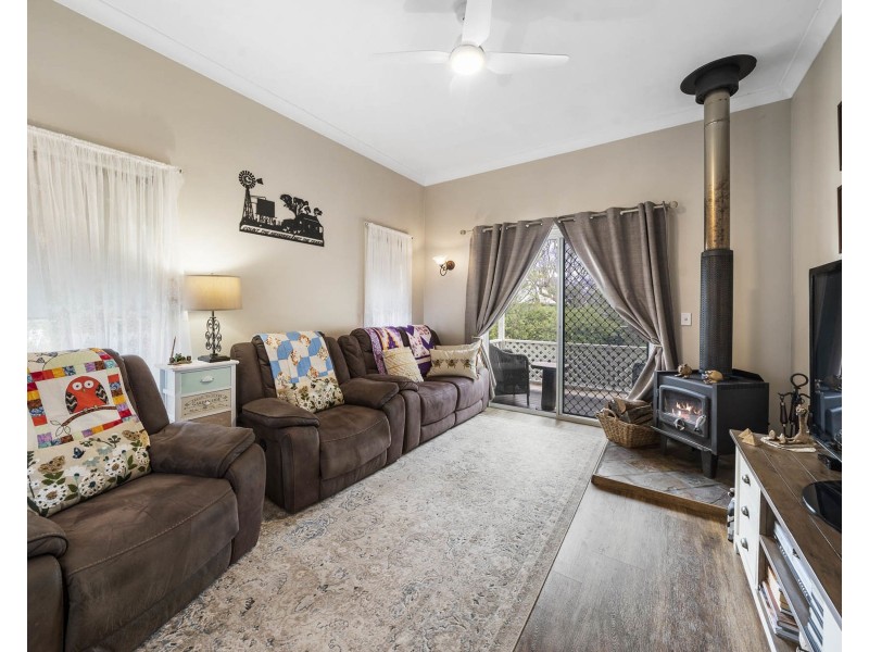 3 Kann Street, Goombungee QLD 4354