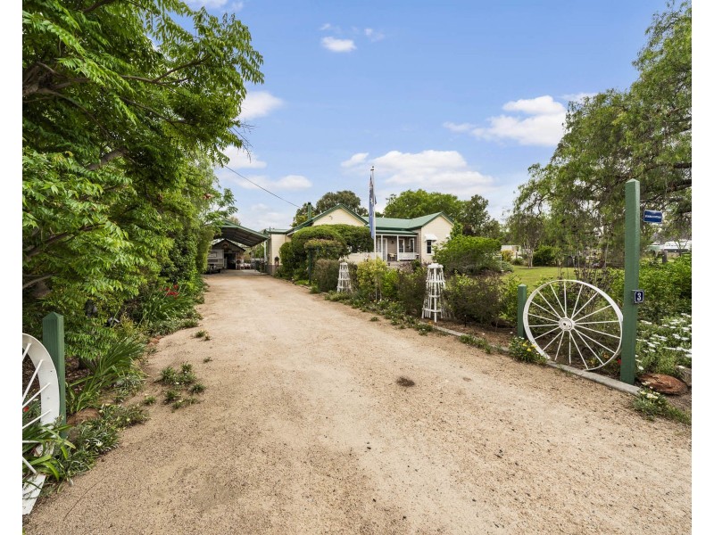 3 Kann Street, Goombungee QLD 4354