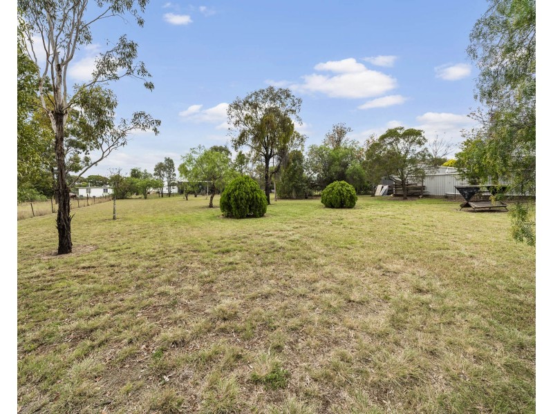 3 Kann Street, Goombungee QLD 4354