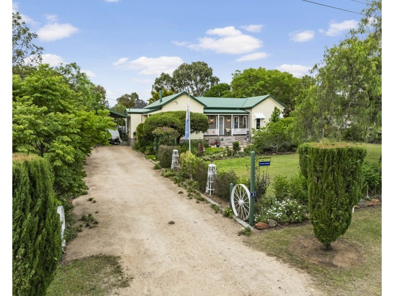 3 Kann Street, Goombungee QLD 4354