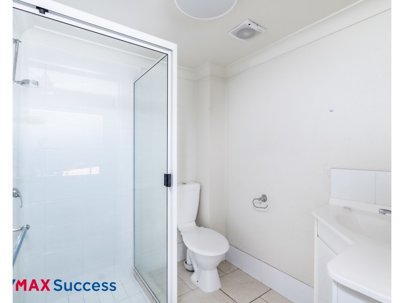 9/1-3 Uniplaza Court, Kearneys Spring QLD 4350