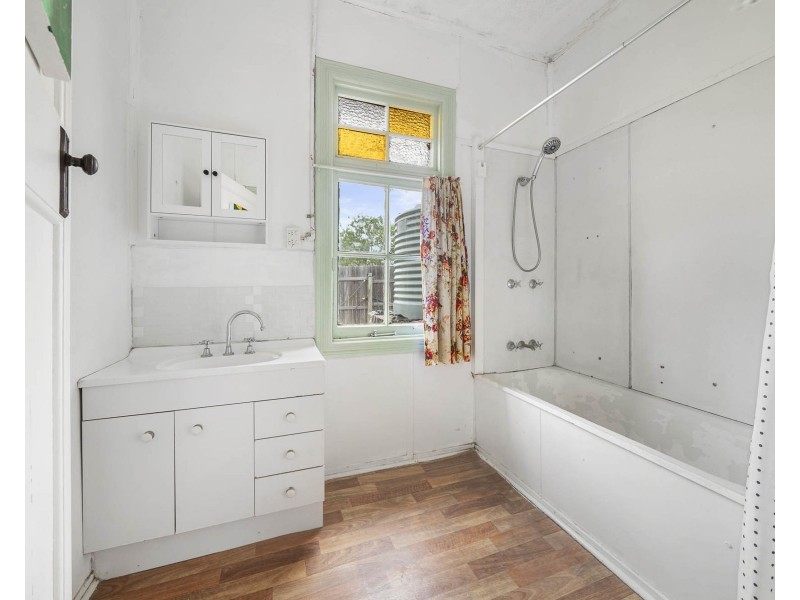 5 William Street, Helidon QLD 4344