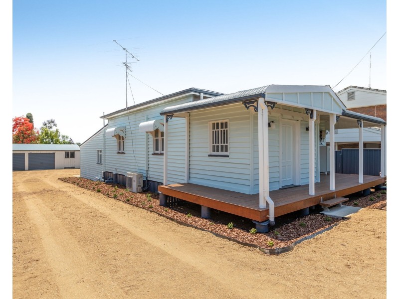 153 Taylor Street, Wilsonton QLD 4350