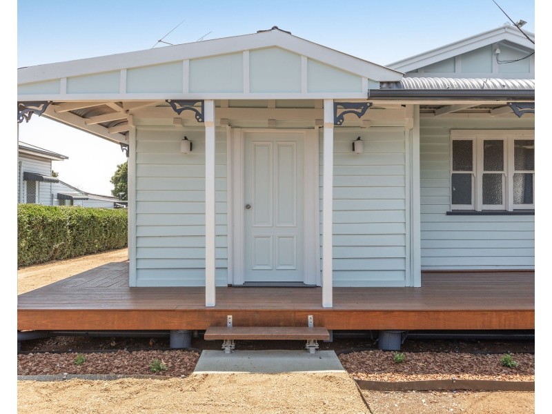 153 Taylor Street, Wilsonton QLD 4350
