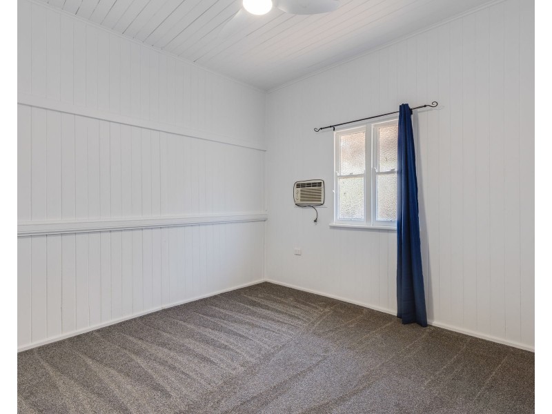 153 Taylor Street, Wilsonton QLD 4350