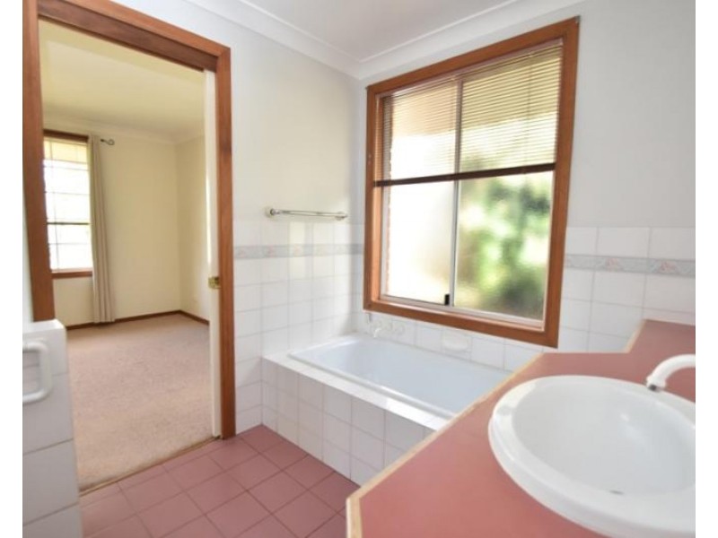 3 Jenna Court, Kearneys Spring QLD 4350